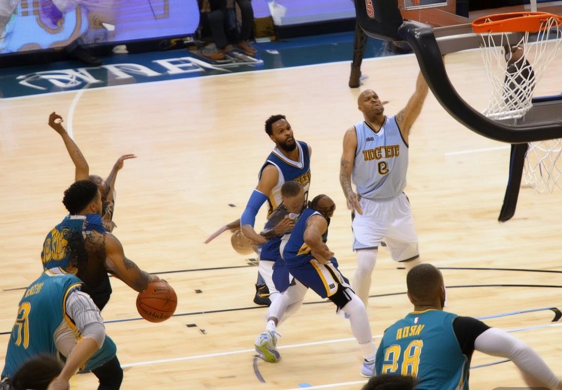 2009年NBA季后赛首轮：掘金爵士巅峰对决回顾(图4)