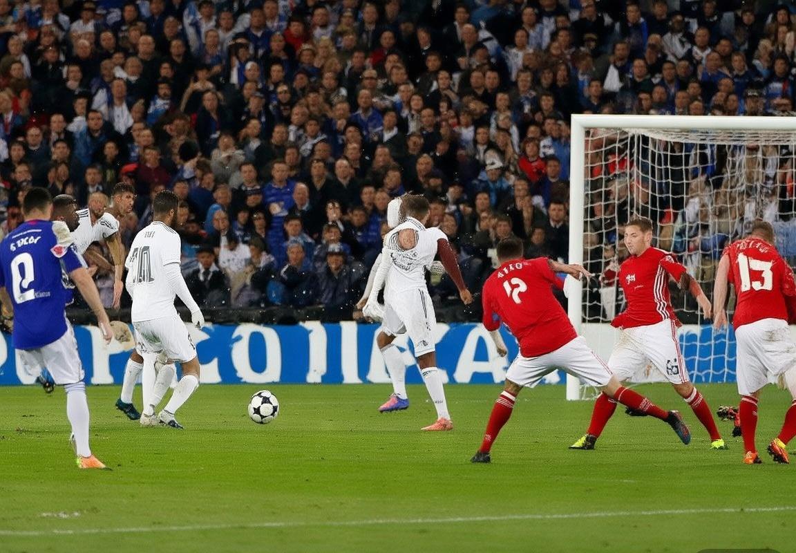 2013欧冠淘汰赛：皇马曼联巅峰对决回顾(图2)