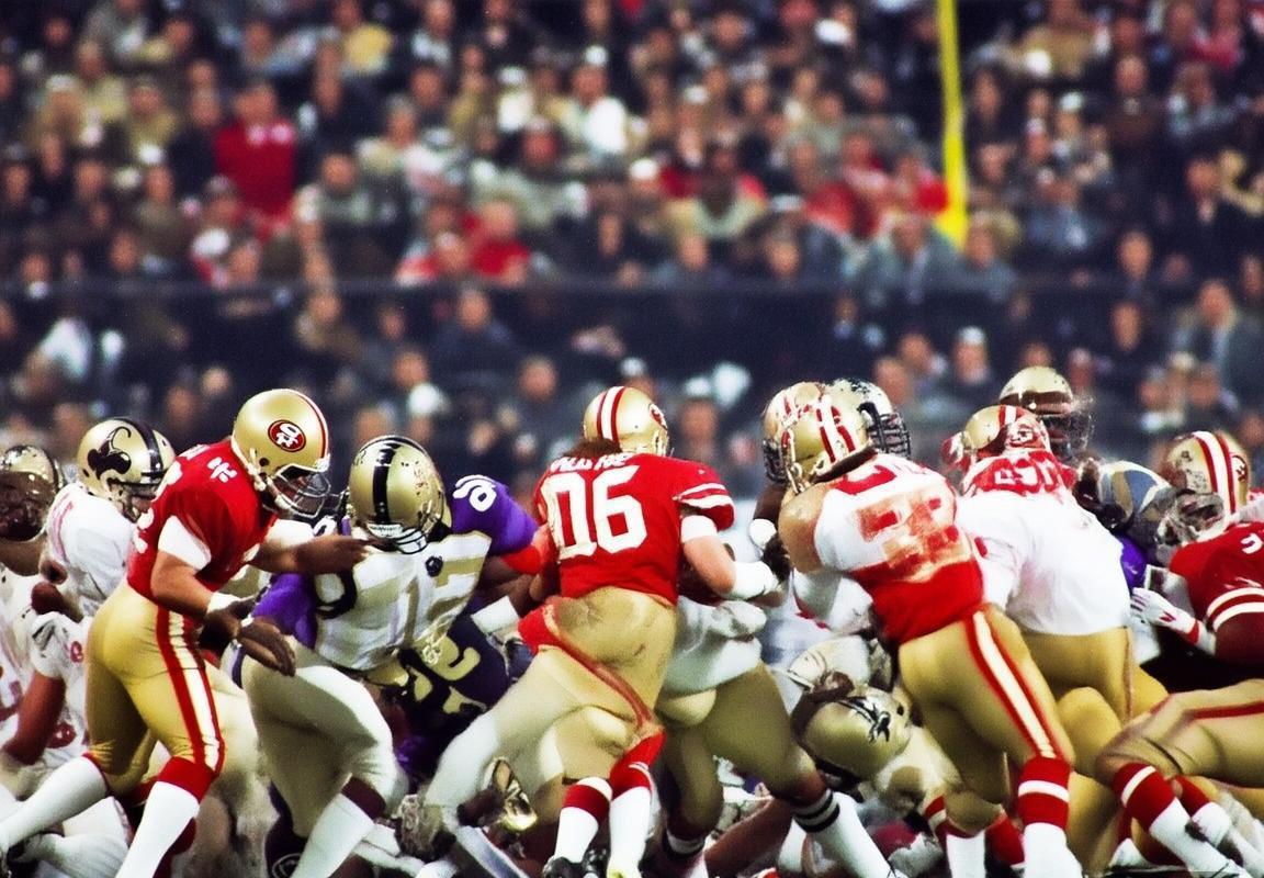 NFL激情对决：49人队与圣徒队巅峰之战回顾(图1)