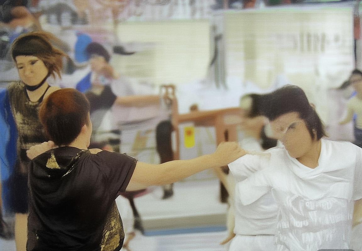 火箭绝杀逆转魔术：哈登三分定江山(图2)